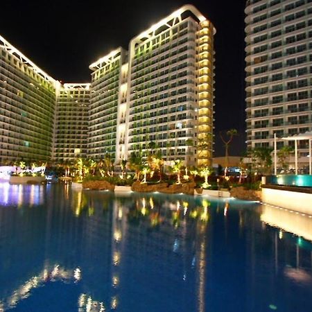 Azure Urban Resort A4 Near Airport Mall With Wavepool Paranaque City Bagian luar foto