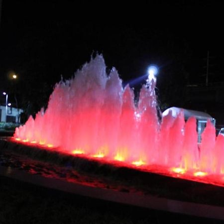 Azure Urban Resort A4 Near Airport Mall With Wavepool Paranaque City Bagian luar foto