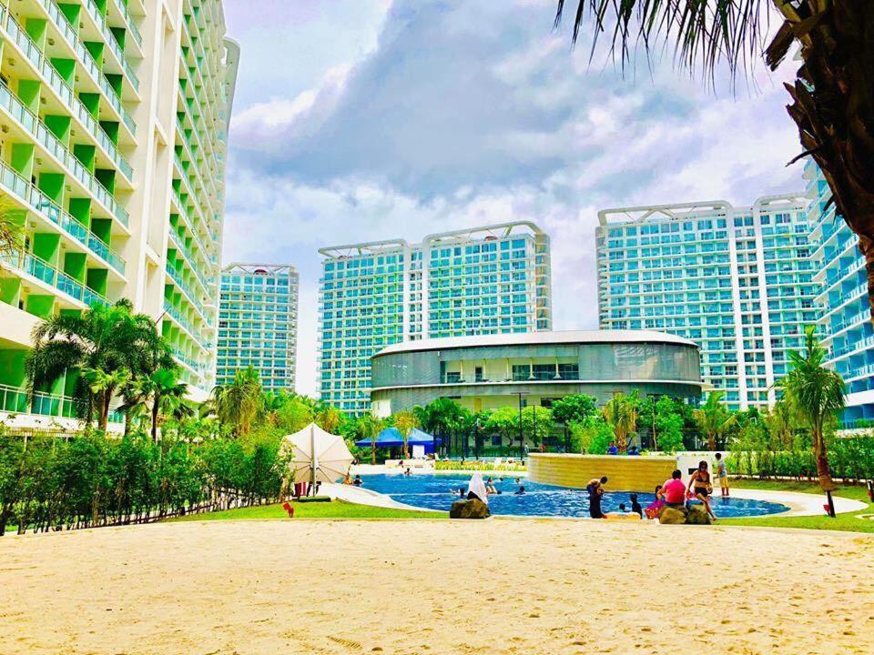 Azure Urban Resort A4 Near Airport Mall With Wavepool Paranaque City Bagian luar foto