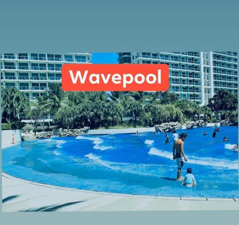 Azure Urban Resort A4 Near Airport Mall With Wavepool Paranaque City Bagian luar foto
